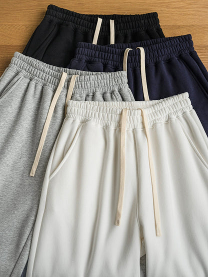 26 Loose straight-leg pants